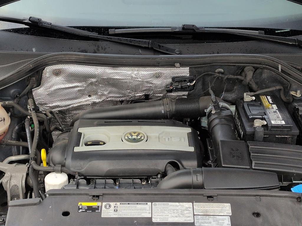 Thumbnail: 2018 Volkswagen Tiguan - 8