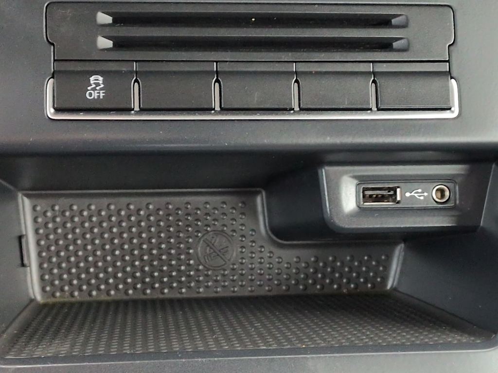 Thumbnail: 2018 Volkswagen Tiguan - 33