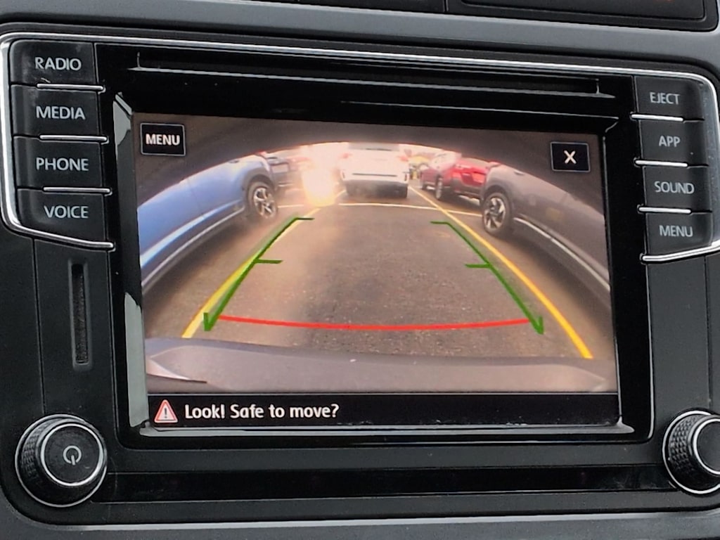 Thumbnail: 2018 Volkswagen Tiguan - 32