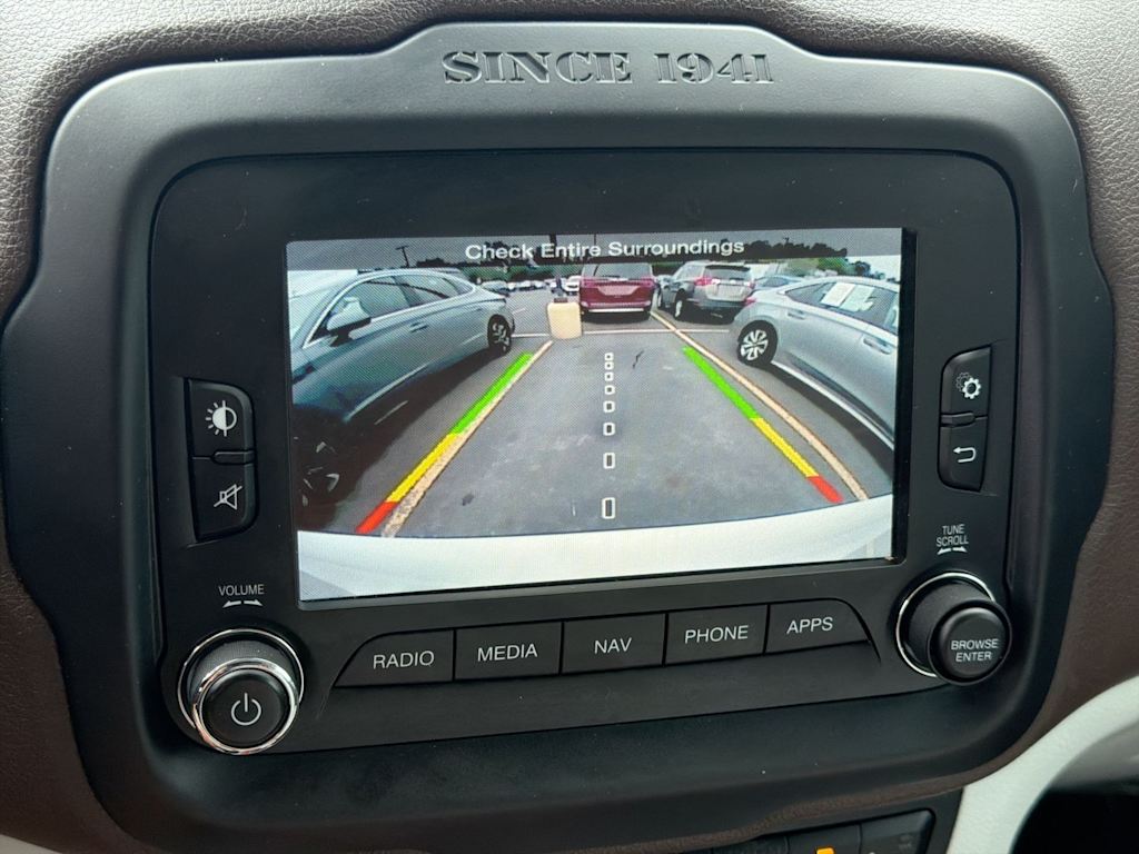 Thumbnail: 2016 Jeep Renegade - 34