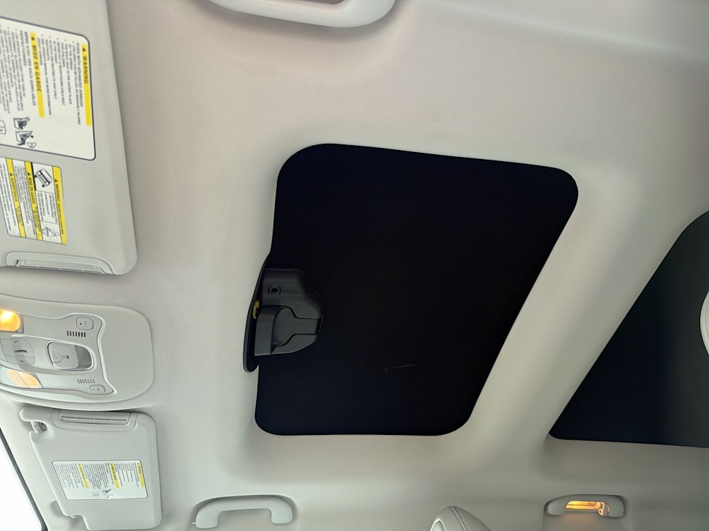 Thumbnail: 2016 Jeep Renegade - 27