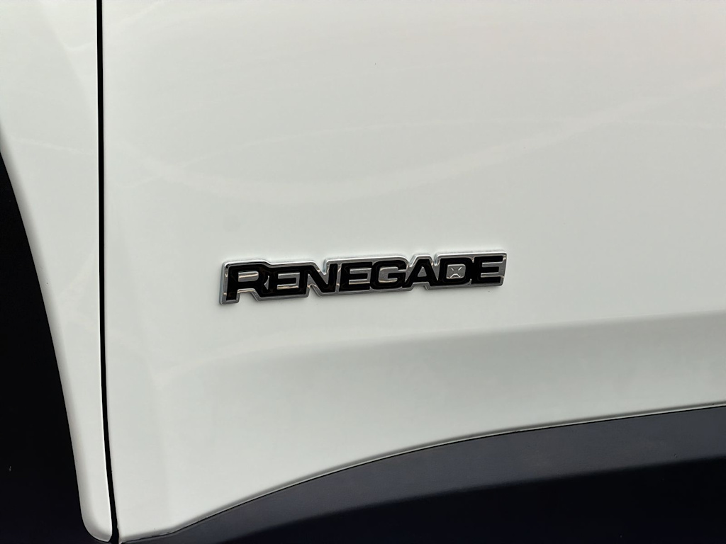 Thumbnail: 2016 Jeep Renegade - 6