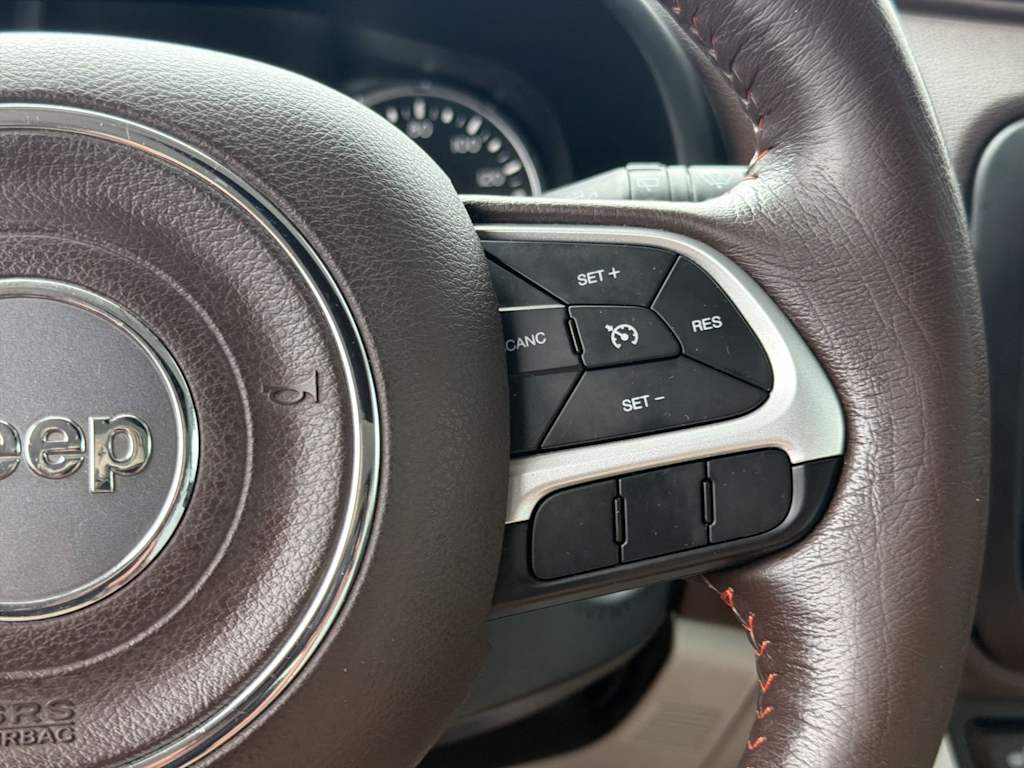 Thumbnail: 2016 Jeep Renegade - 31