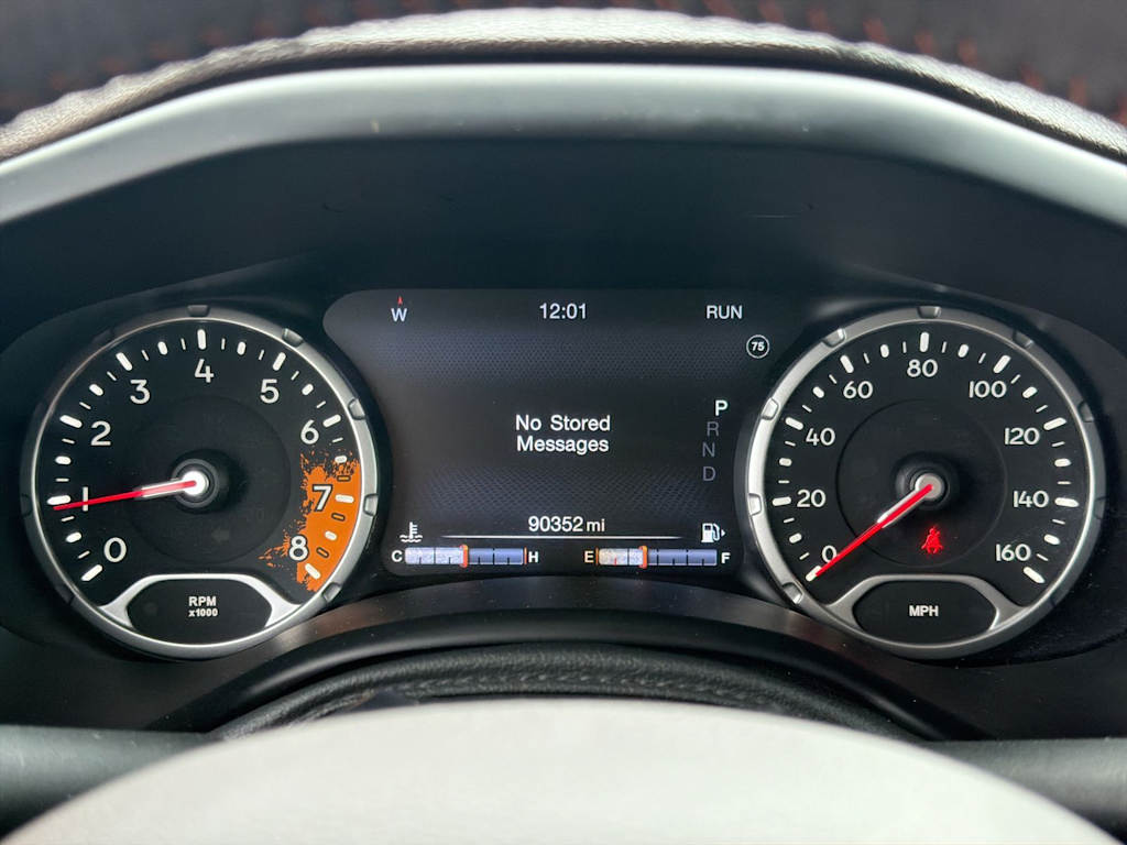 Thumbnail: 2016 Jeep Renegade - 16