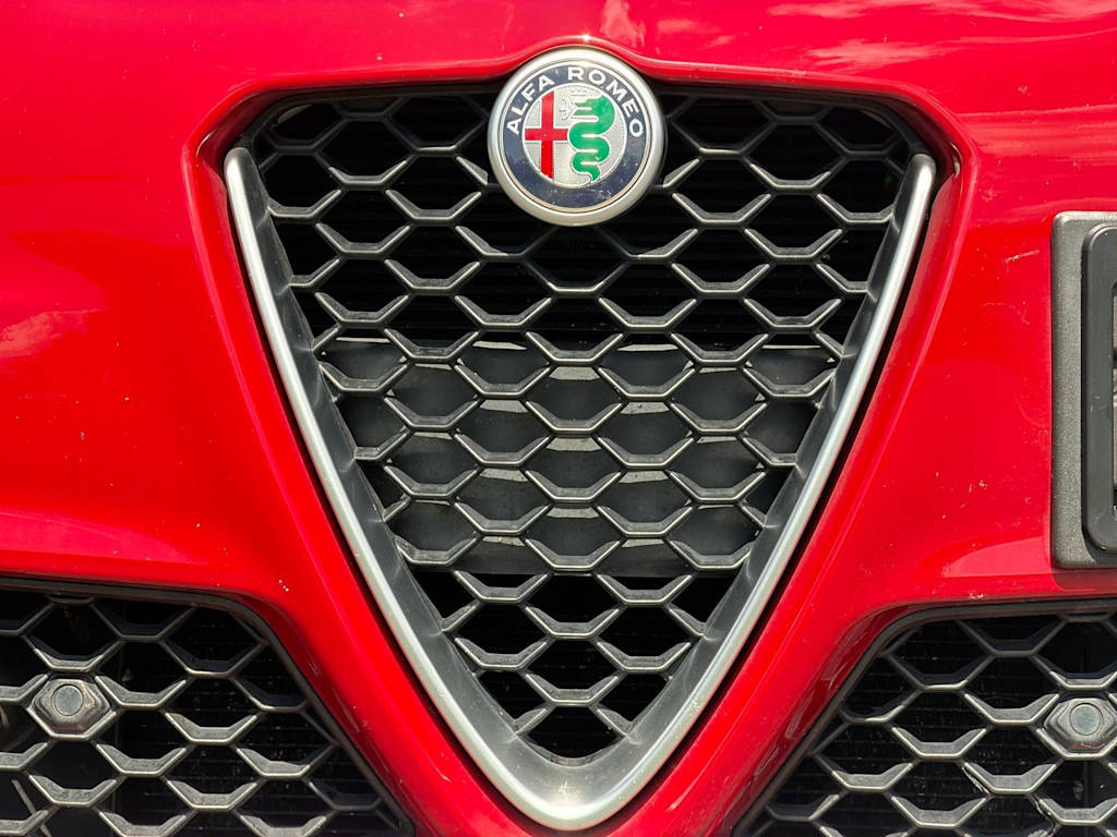 Thumbnail: 2017 Alfa Romeo Giulia - 24