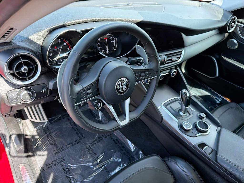 Thumbnail: 2017 Alfa Romeo Giulia - 2