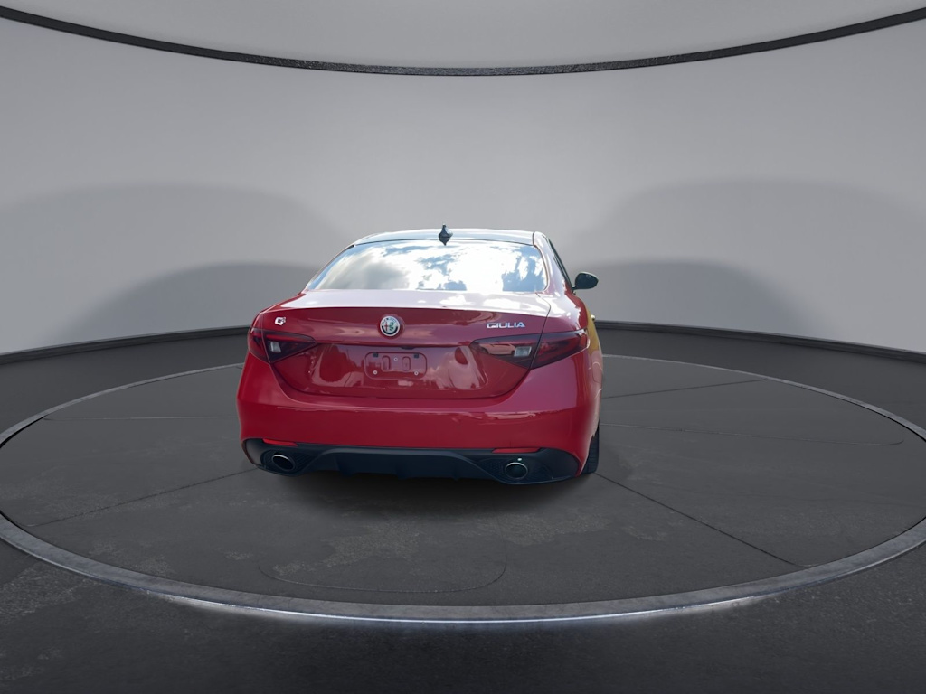 Thumbnail: 2017 Alfa Romeo Giulia - 21