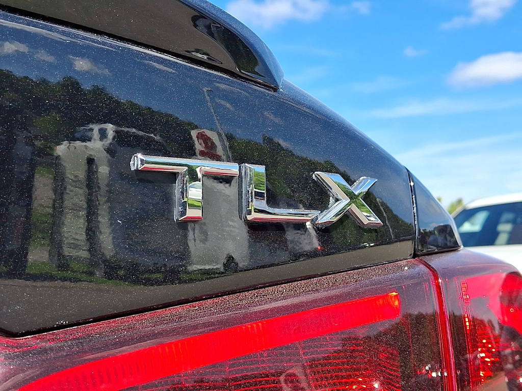 Thumbnail: 2018 Acura TLX - 32