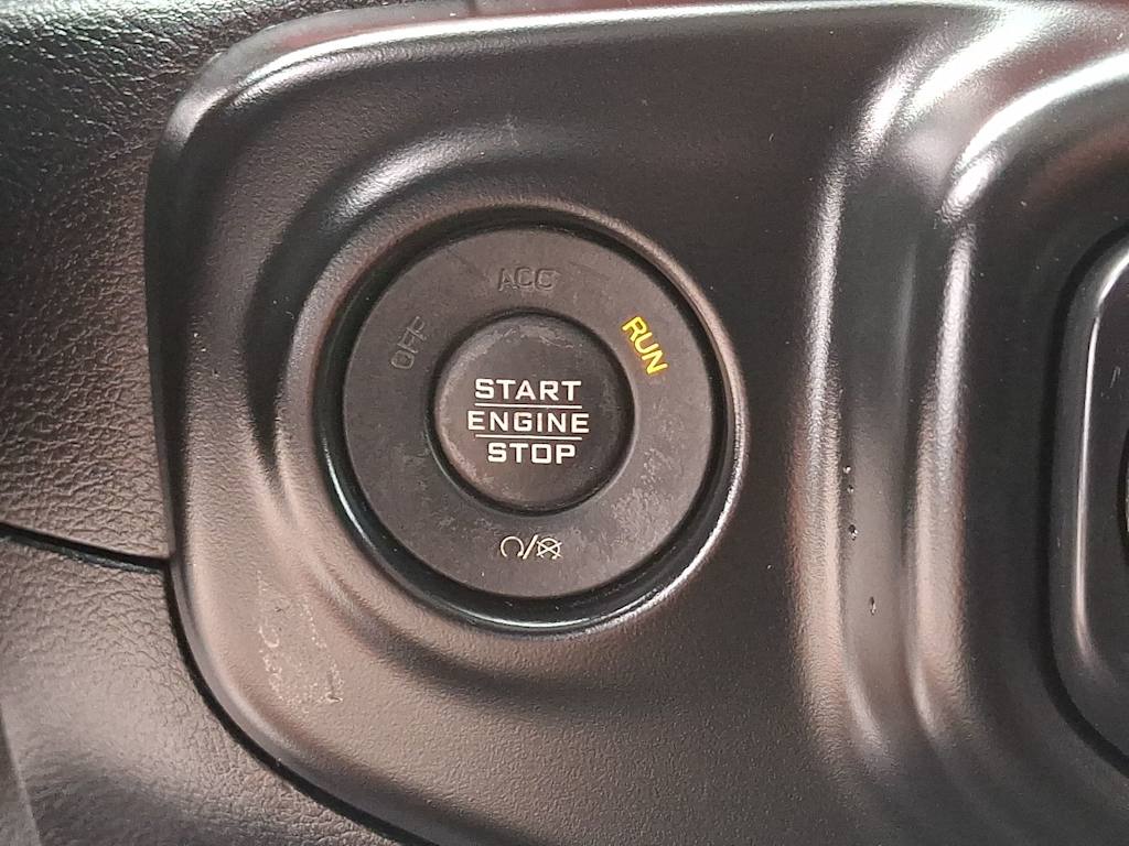 Thumbnail: 2020 Jeep Wrangler - 25