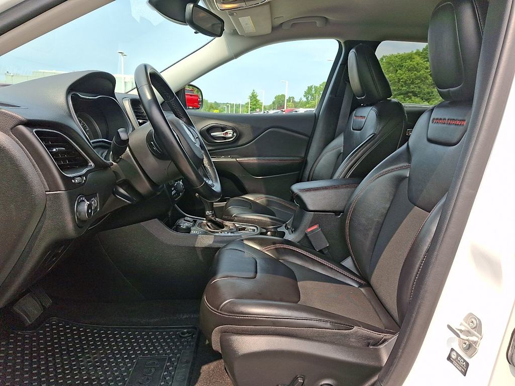 Thumbnail: 2021 Jeep Cherokee - 8
