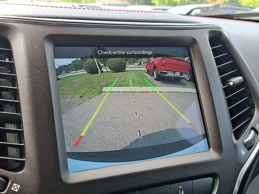 Thumbnail: 2021 Jeep Cherokee - 22