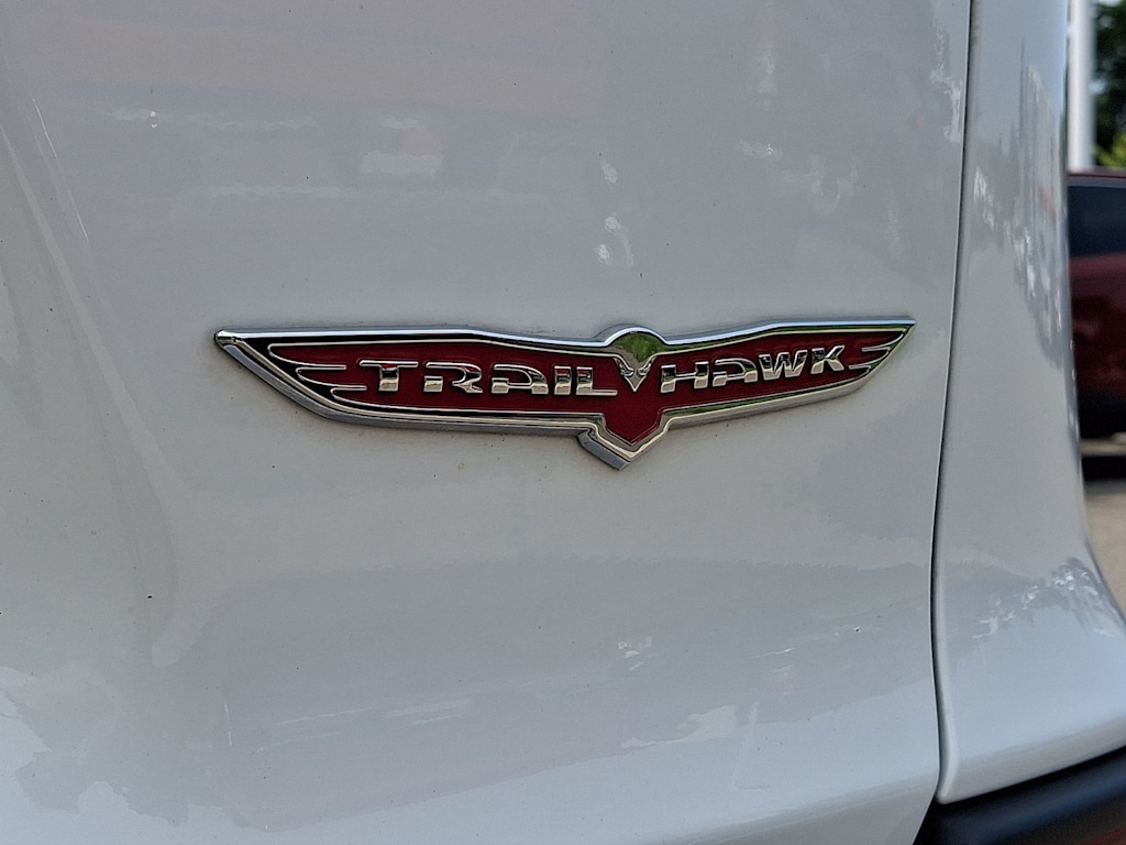 Thumbnail: 2021 Jeep Cherokee - 6