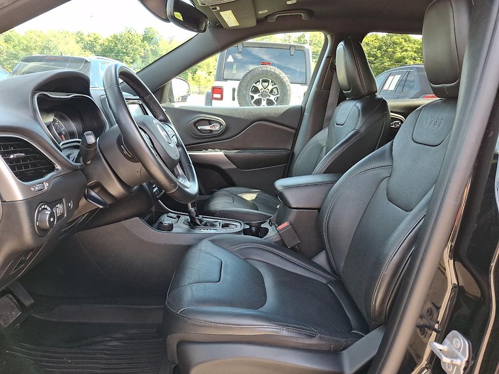 Thumbnail: 2020 Jeep Cherokee - 10