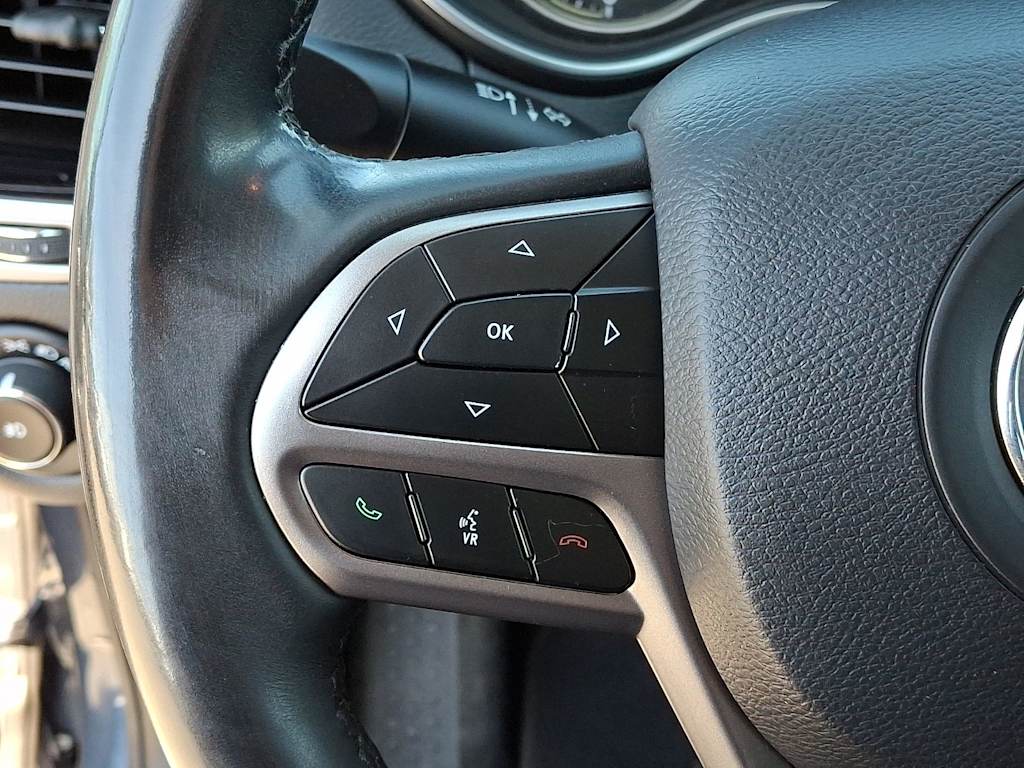 Thumbnail: 2019 Jeep Cherokee - 26