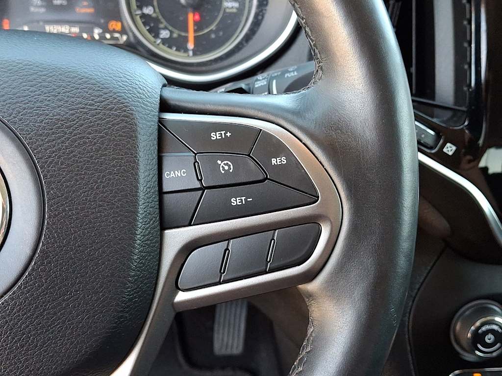Thumbnail: 2019 Jeep Cherokee - 27