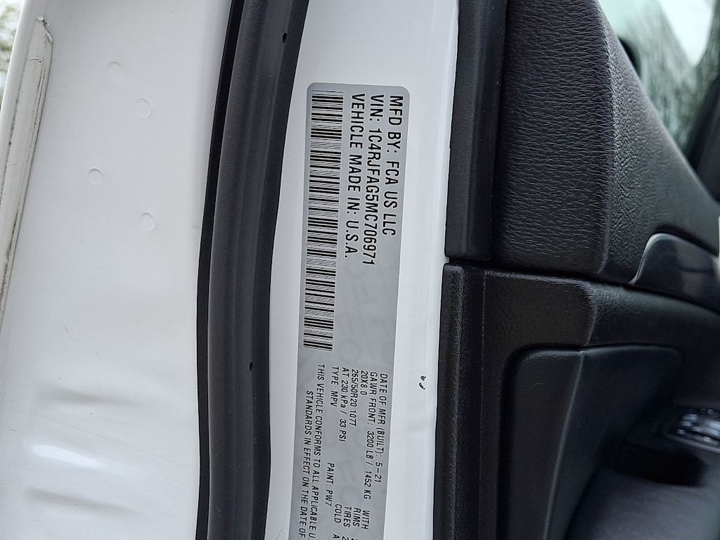 Thumbnail: 2021 Jeep Grand Cherokee - 16
