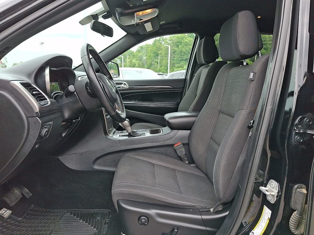 Thumbnail: 2019 Jeep Grand Cherokee - 10