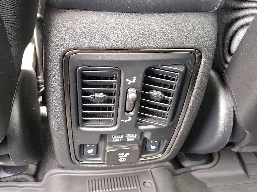 2021 Jeep Grand Cherokee Overland 20