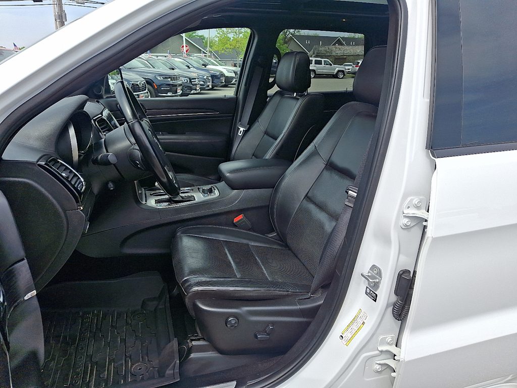 2021 Jeep Grand Cherokee Overland 10