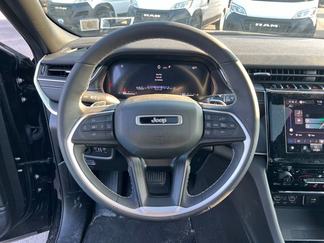 Thumbnail: 2023 Jeep Grand Cherokee - 13