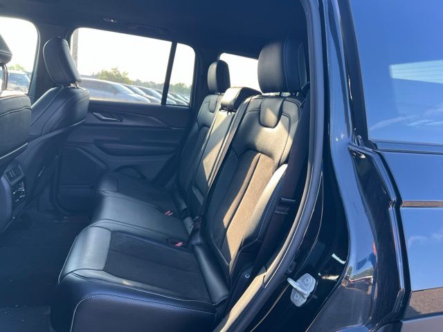 Thumbnail: 2023 Jeep Grand Cherokee - 20