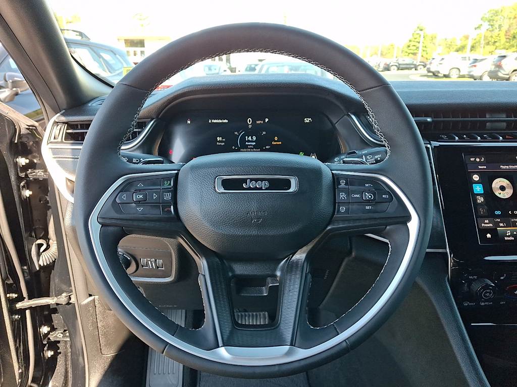 Thumbnail: 2023 Jeep Grand Cherokee - 9