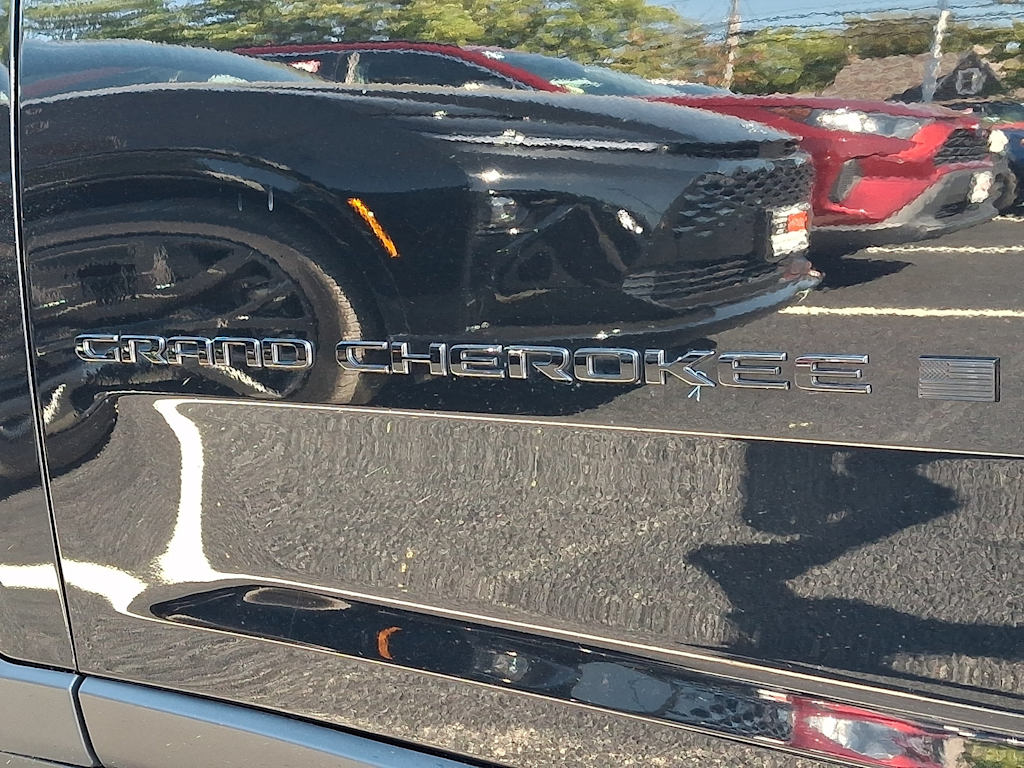 Thumbnail: 2023 Jeep Grand Cherokee - 32