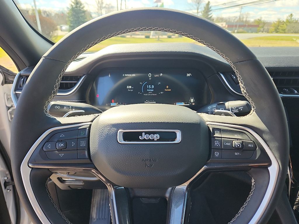 Thumbnail: 2023 Jeep Grand Cherokee - 9