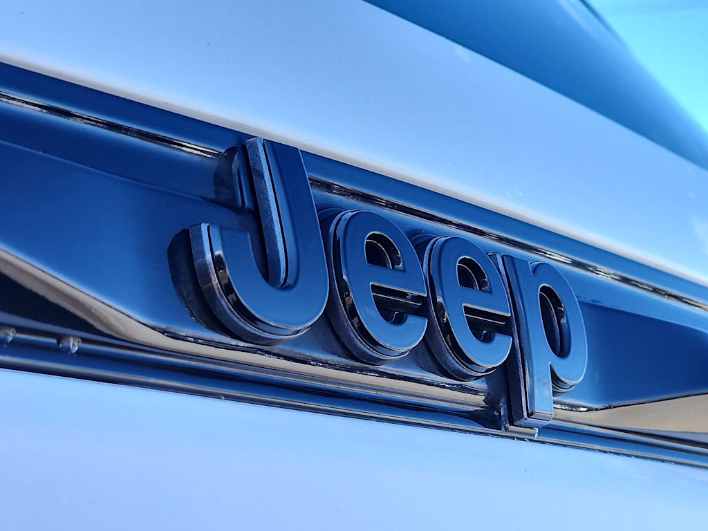 Thumbnail: 2023 Jeep Grand Cherokee - 7