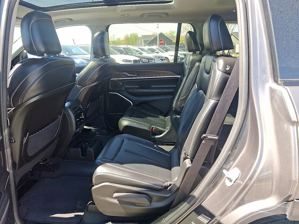 2022 Jeep Grand Cherokee L Limited Edition 11