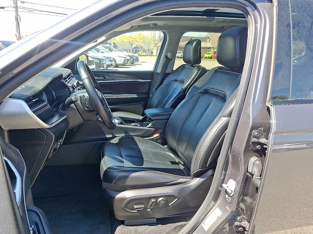 2022 Jeep Grand Cherokee L Limited Edition 10