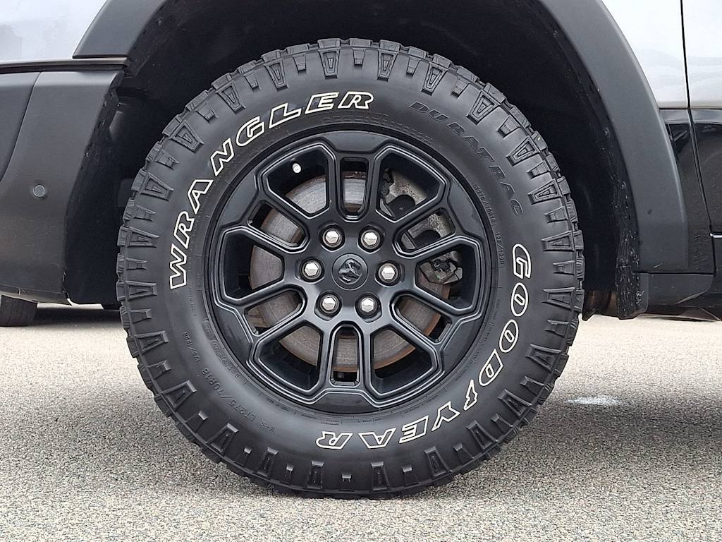 Thumbnail: 2025 RAM 1500 - 8