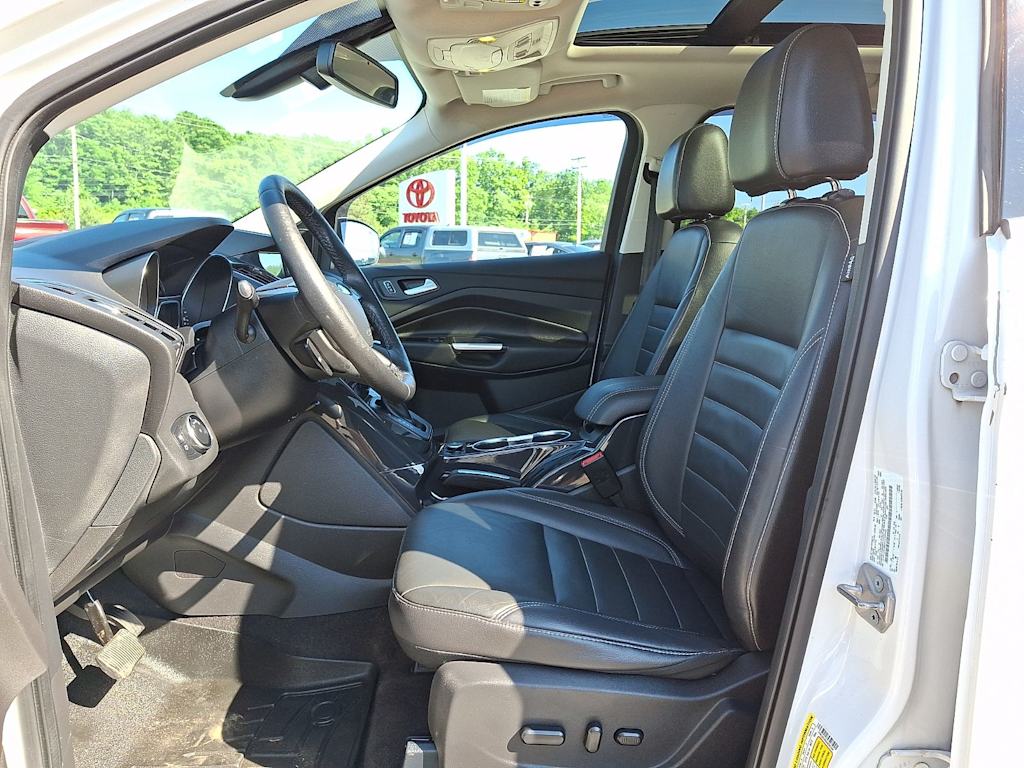 Thumbnail: 2016 Ford Escape - 10