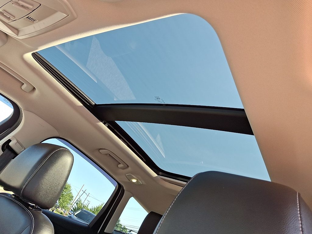 Thumbnail: 2016 Ford Escape - 21