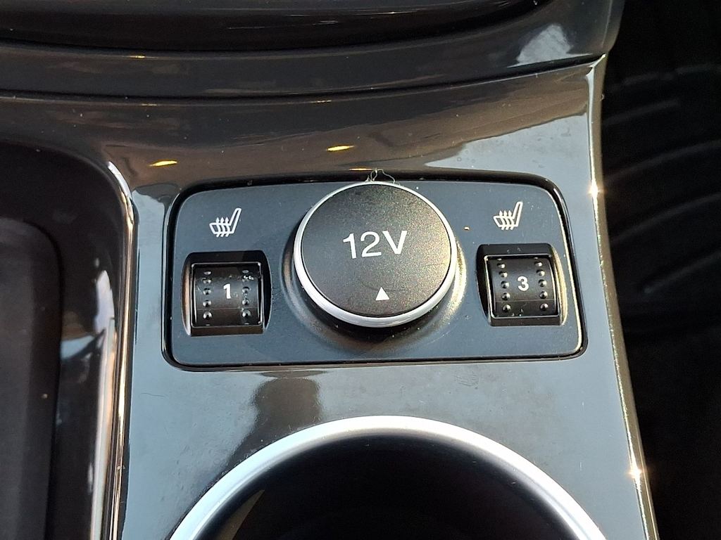 Thumbnail: 2016 Ford Escape - 28