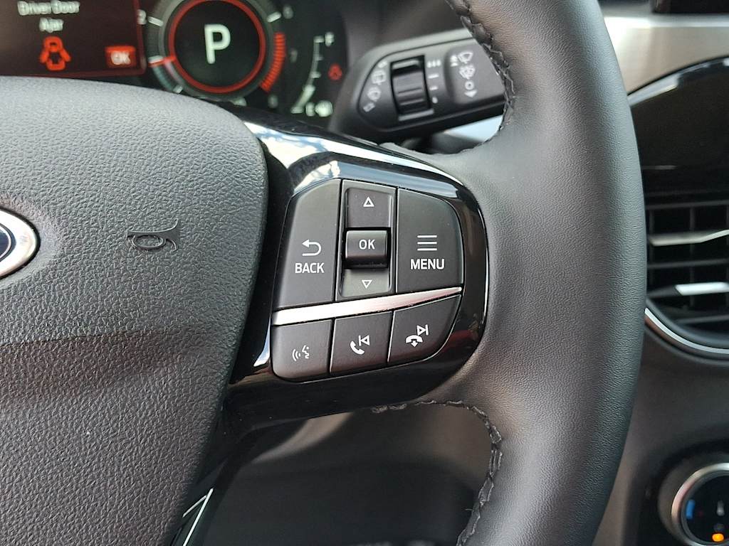 Thumbnail: 2022 Ford Escape - 28