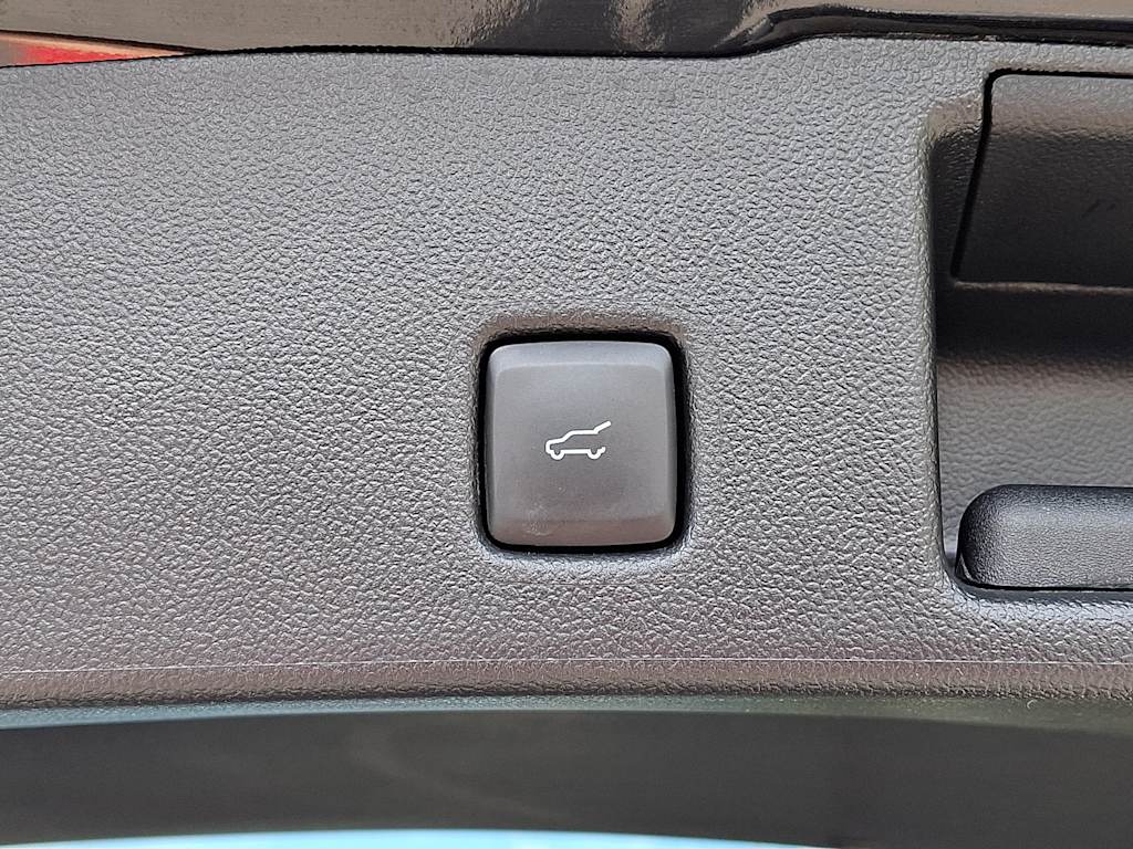 Thumbnail: 2022 Ford Escape - 31