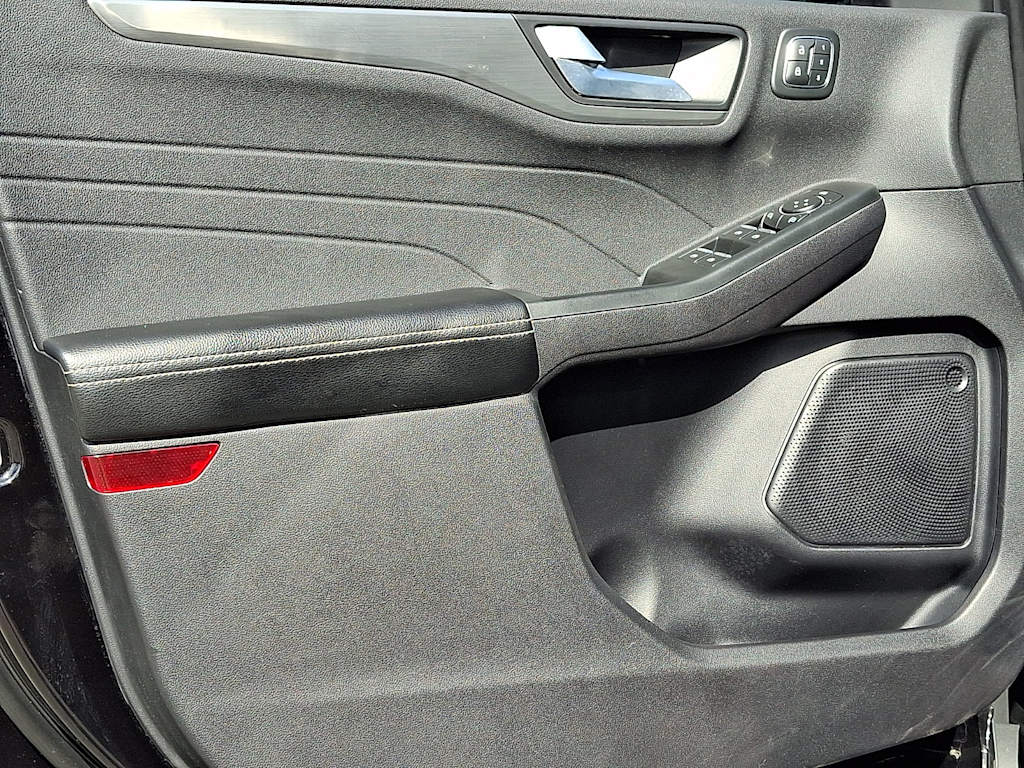 Thumbnail: 2022 Ford Escape - 22