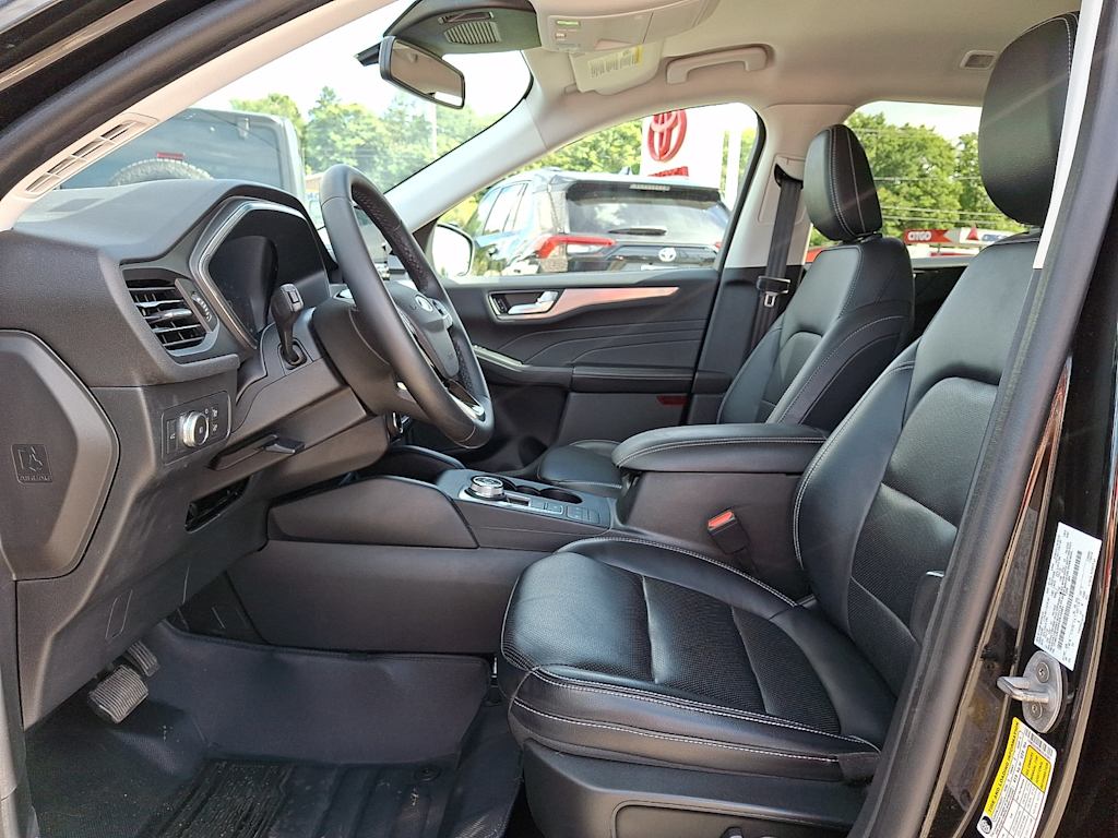 Thumbnail: 2022 Ford Escape - 10