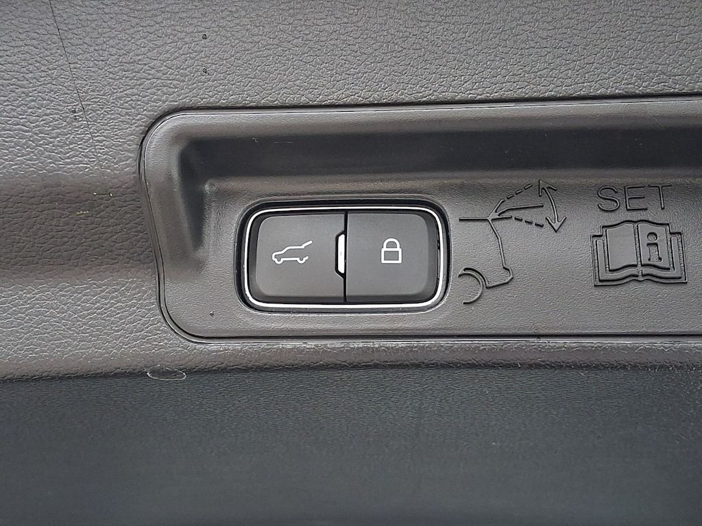 Thumbnail: 2022 Ford Explorer - 29