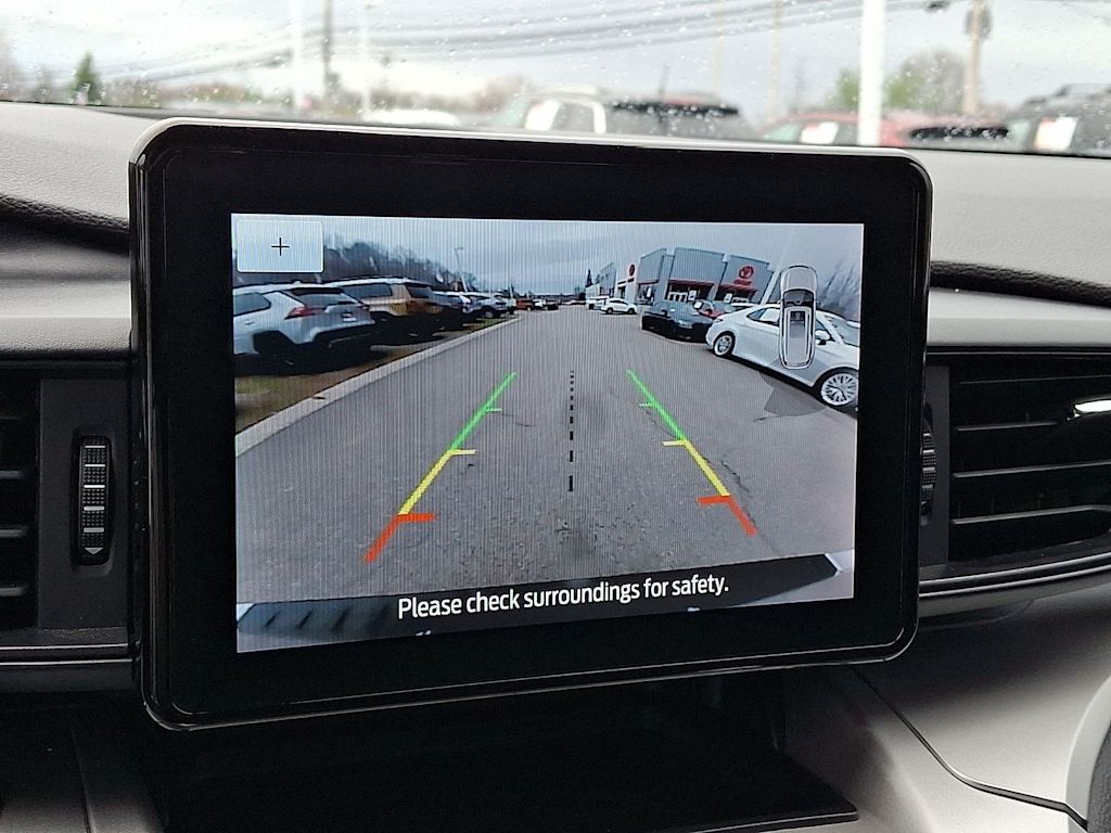 Thumbnail: 2022 Ford Explorer - 22