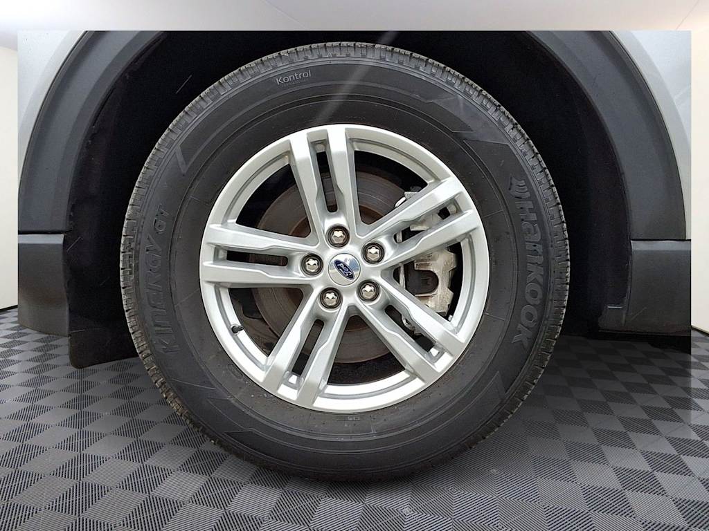 Thumbnail: 2022 Ford Explorer - 7