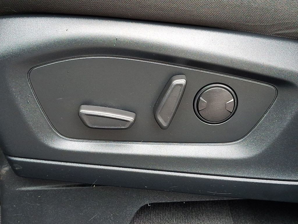 Thumbnail: 2022 Ford Explorer - 20