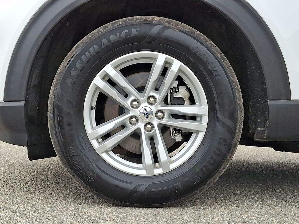 Thumbnail: 2021 Ford Explorer - 8