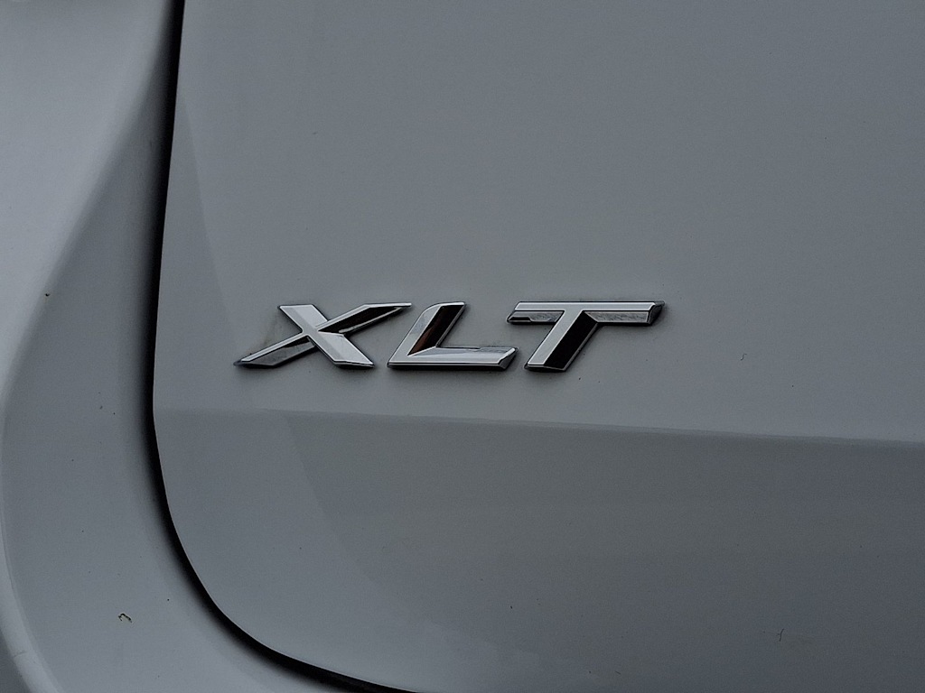 Thumbnail: 2021 Ford Explorer - 32