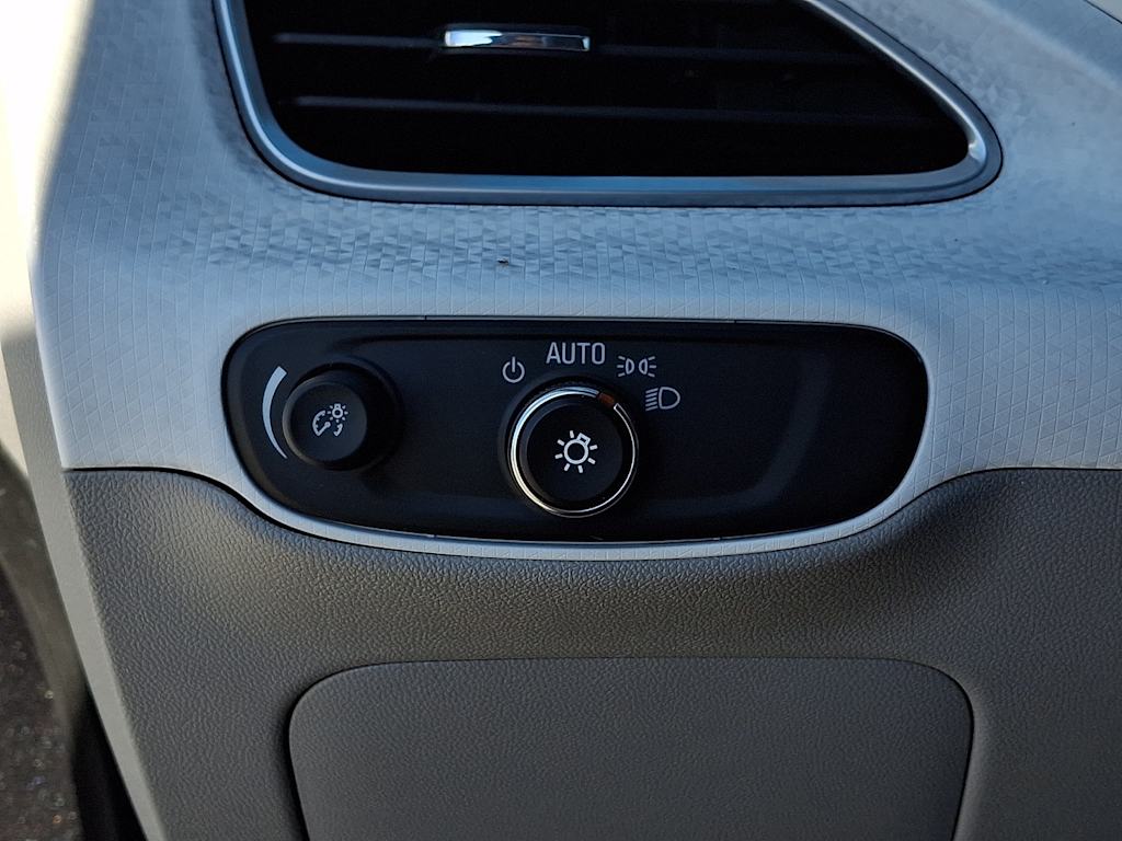 Thumbnail: 2019 Chevrolet Bolt EV - 31