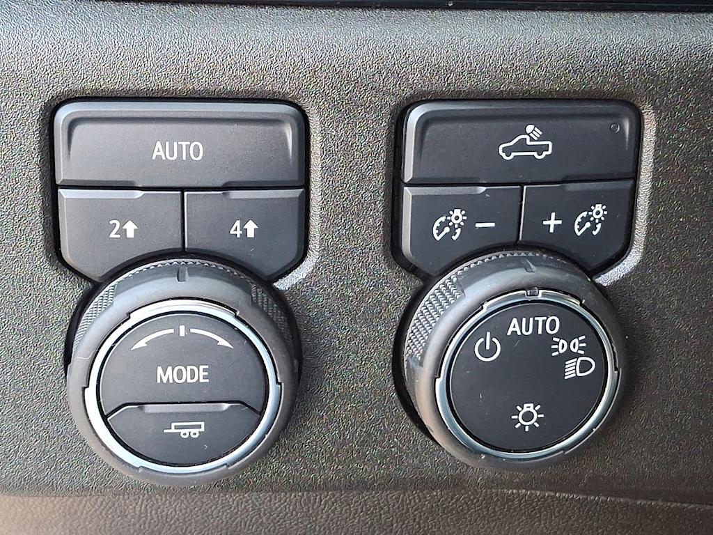 Thumbnail: 2025 Chevrolet Silverado 1500 - 26