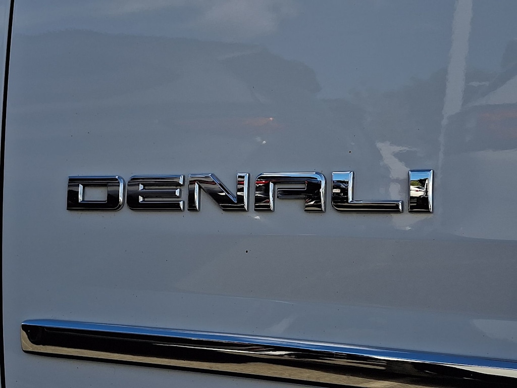 Thumbnail: 2016 GMC Yukon - 35