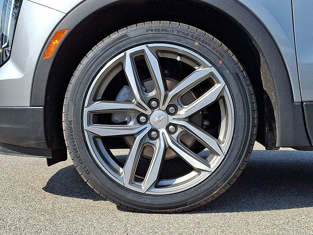 Thumbnail: 2023 Cadillac XT4 - 7