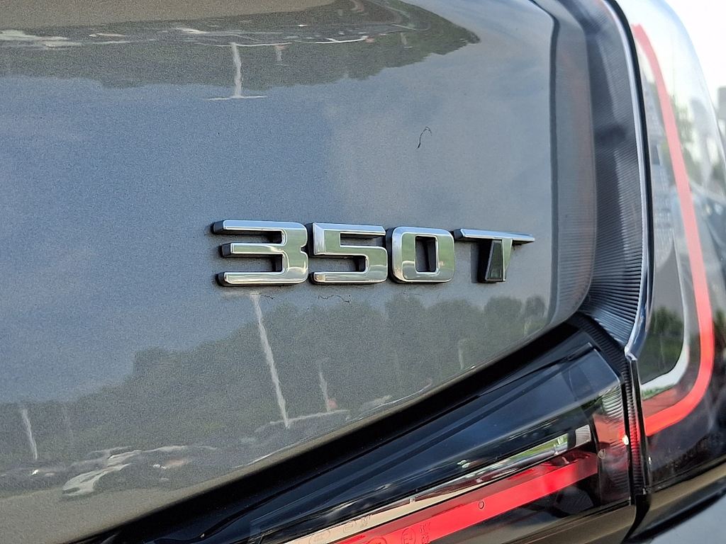 Thumbnail: 2023 Cadillac XT4 - 6